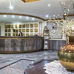 Canifor Hotell 4*