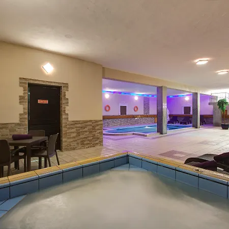 Canifor Hotel 4*