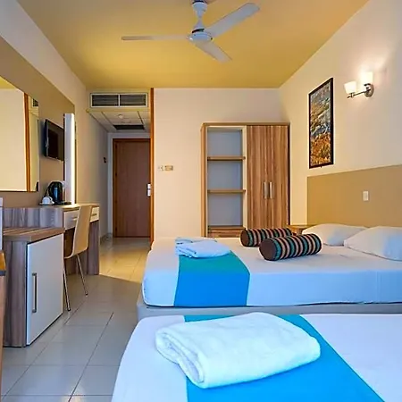 Hotel Canifor St. Paul's Bay