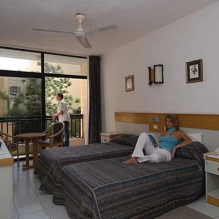 Hotel Canifor St. Paul's Bay