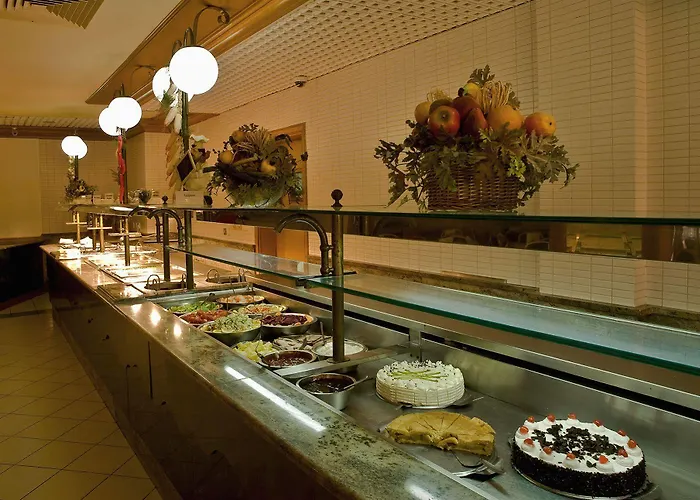 Canifor Отель 4*