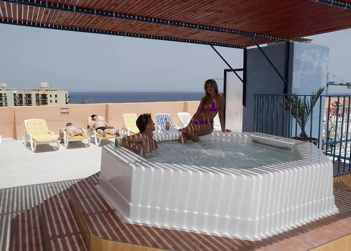 Hotel Canifor St. Paul's Bay